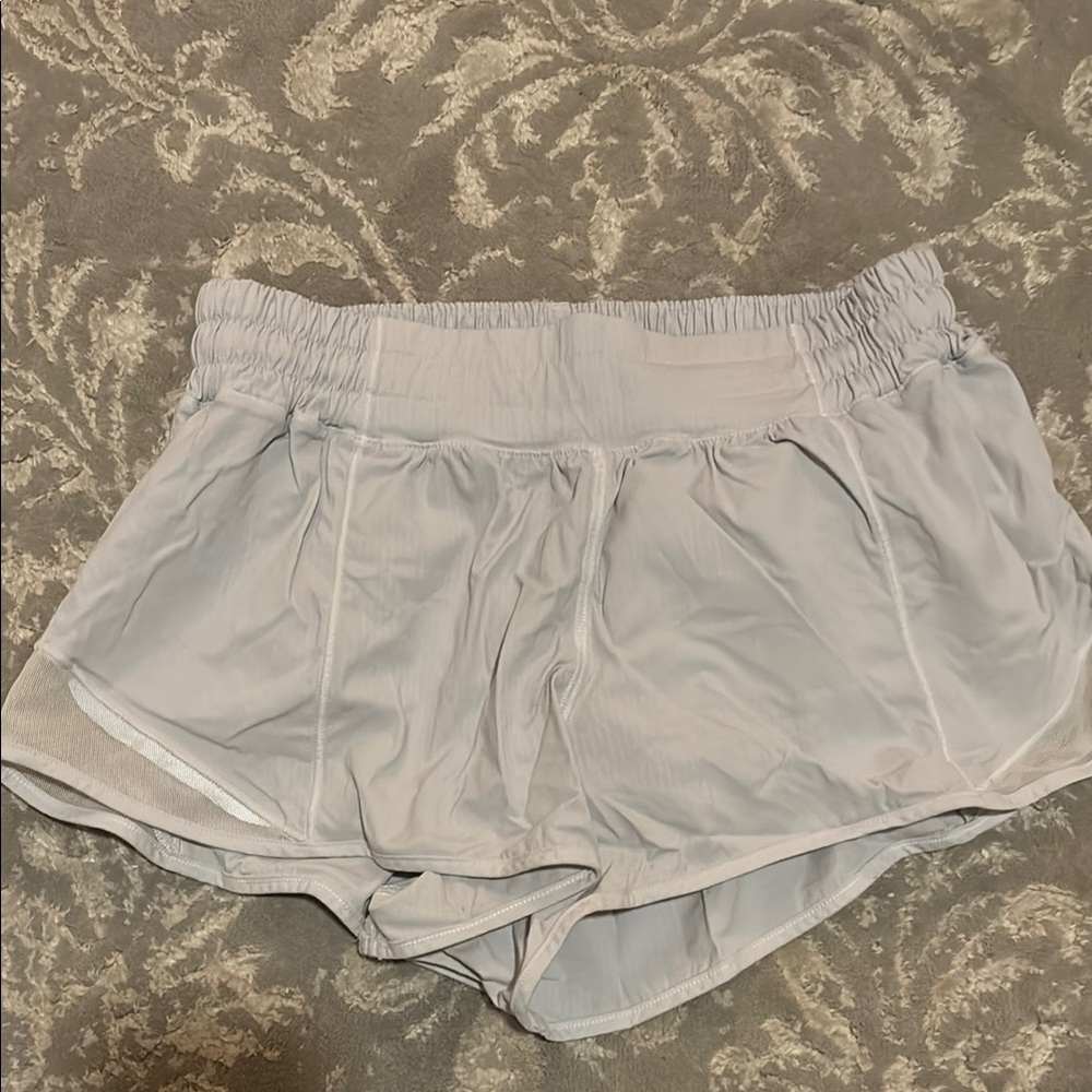 White women size 6 lululemon